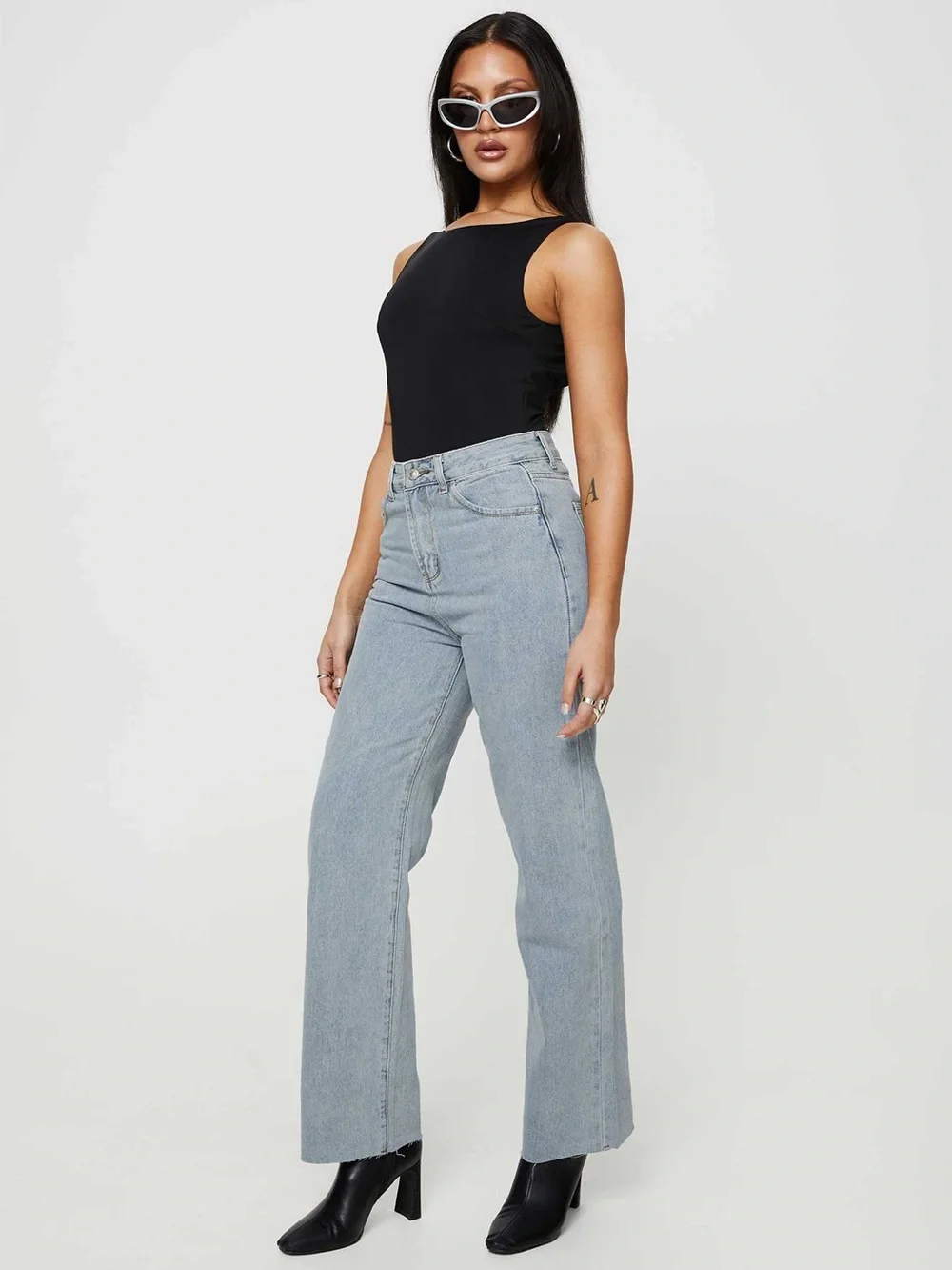 Princess Polly Kalinda High Rise Straight Leg Blue Jeans in Size 2